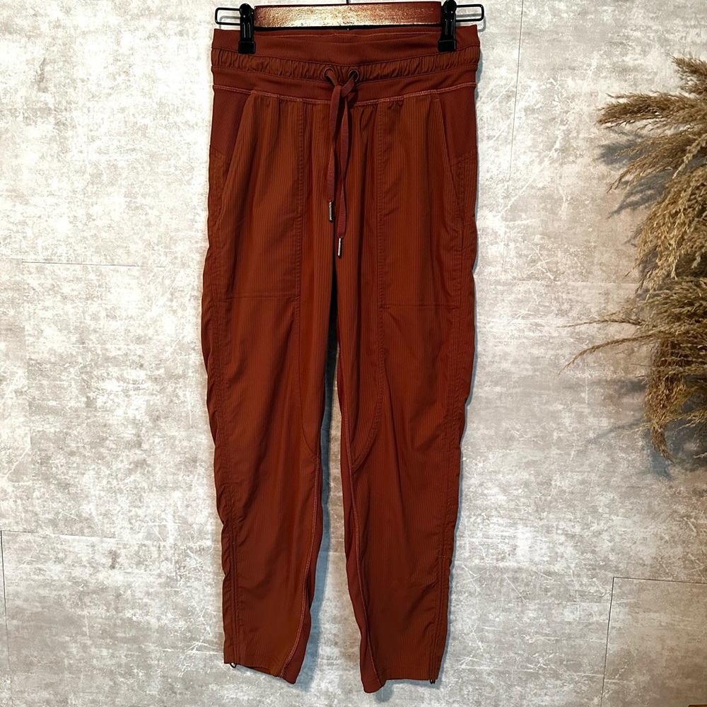 Lululemon Jogger Ankle Pants